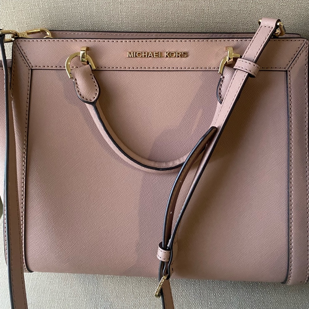 Blush Micheal Kors purse